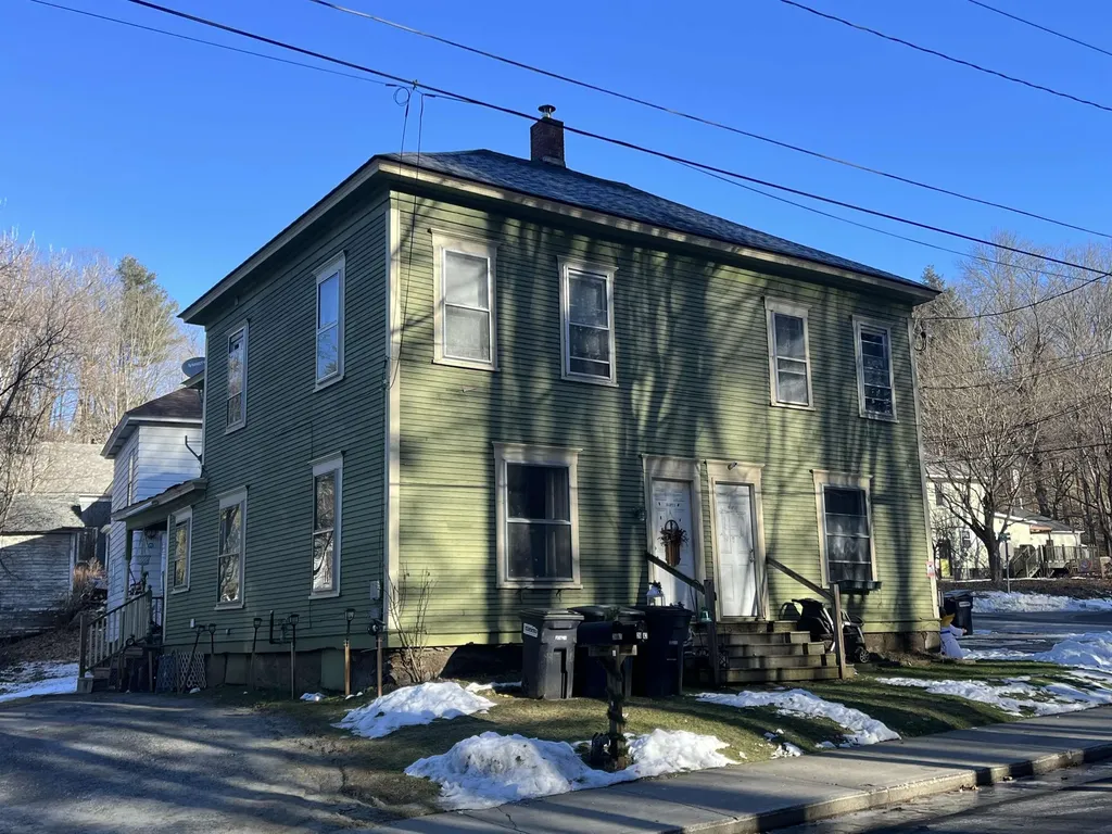 26 Cliff Street Barre City VT 05641