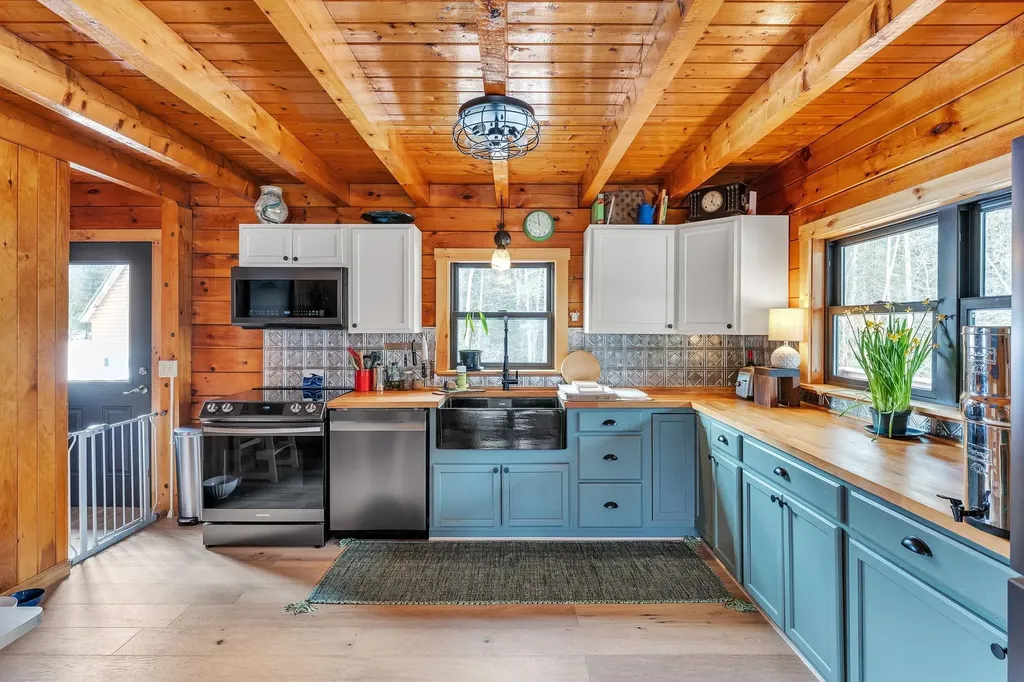 15 Knapp Drive Orange VT 05641