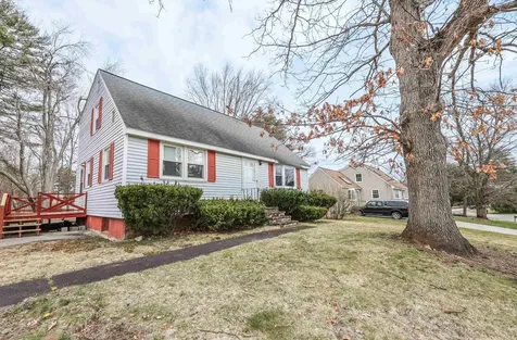 10 Townsend Avenue Salem NH 03079