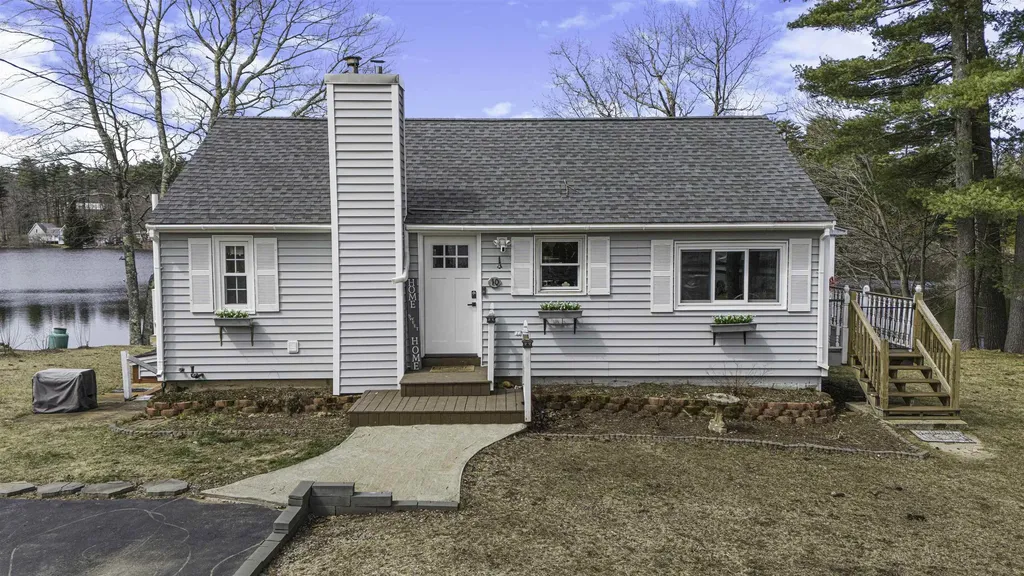 10 Lewis Drive Deerfield NH 03037