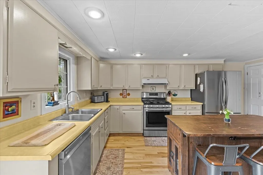 43 Sunset Avenue South Burlington VT 05403