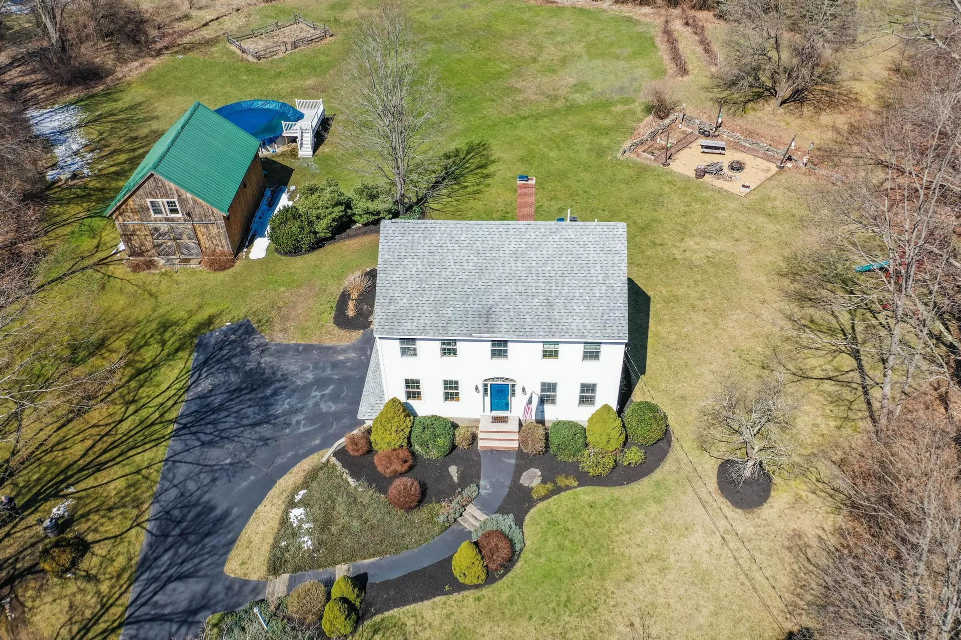 9 Madison Avenue Kingston NH 03848