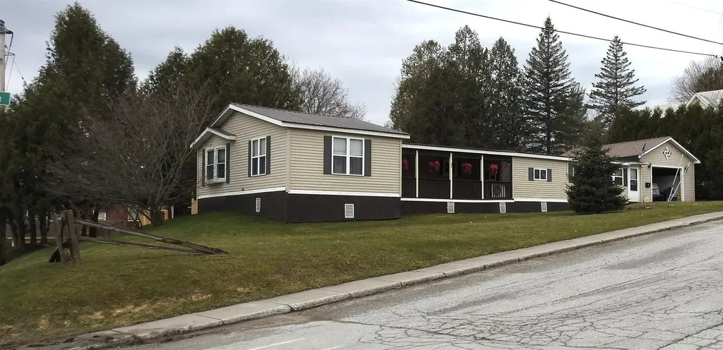 7 Elm Street Richford VT 05476