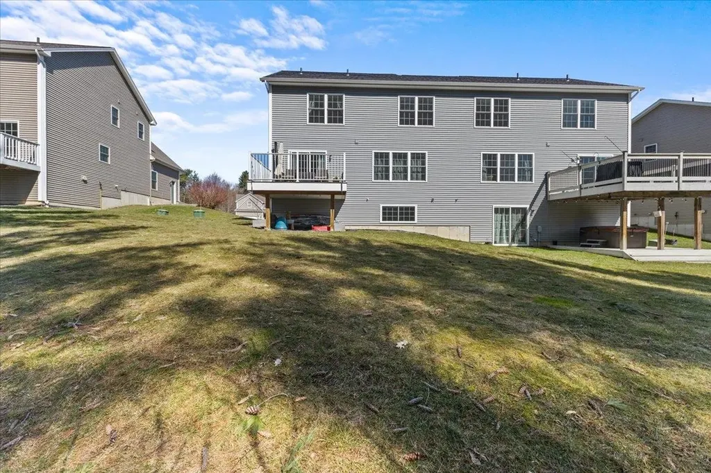 222a Ledgewood Lane Georgia VT 05468