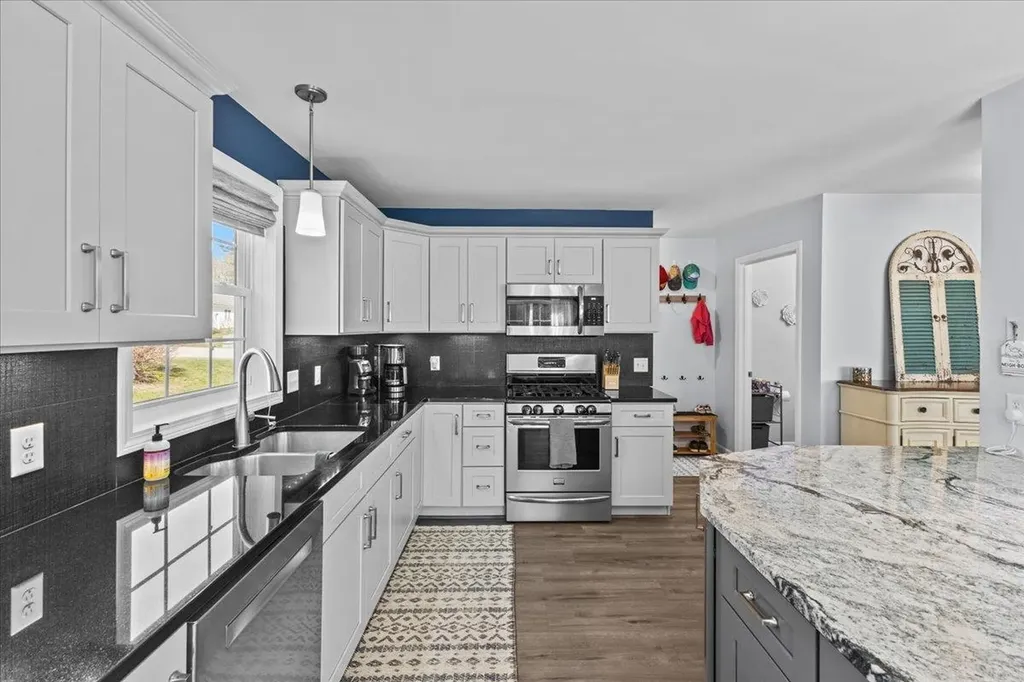 222a Ledgewood Lane Georgia VT 05468