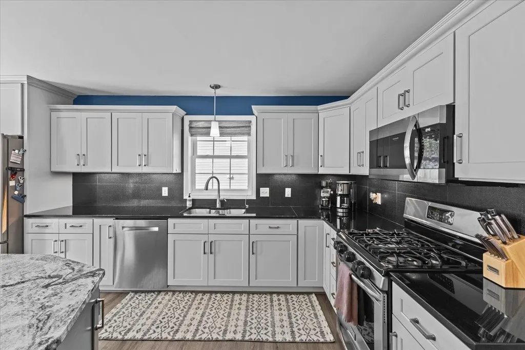 222a Ledgewood Lane Georgia VT 05468