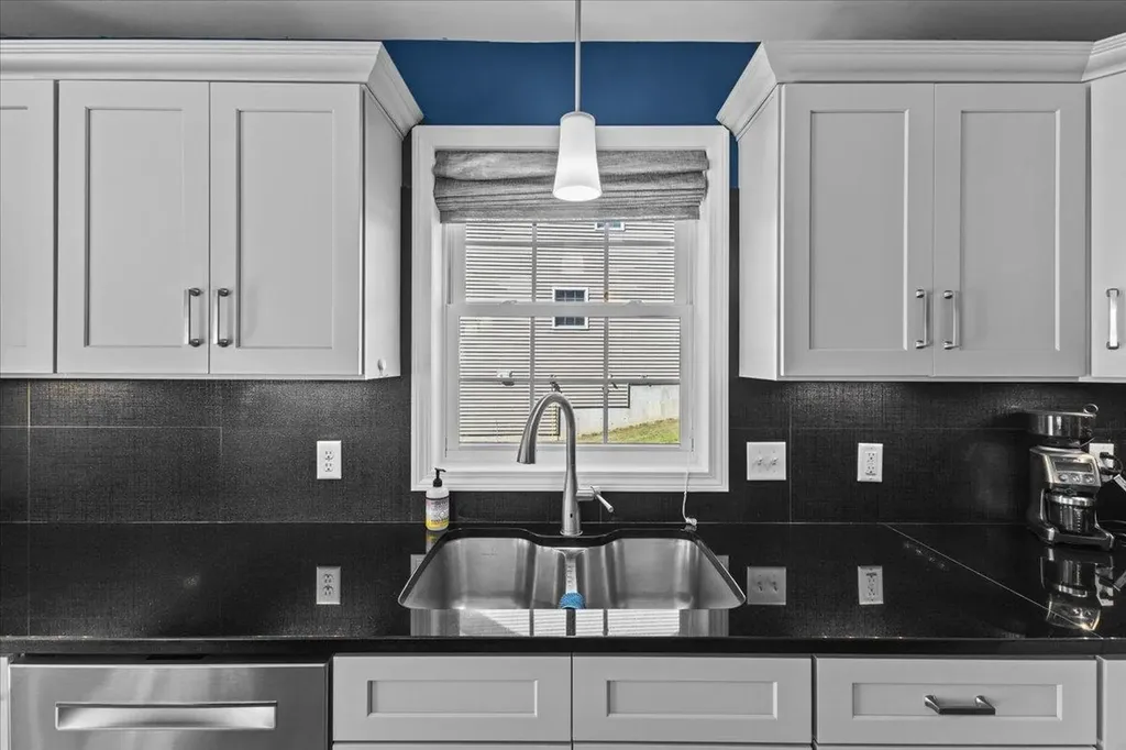 222a Ledgewood Lane Georgia VT 05468