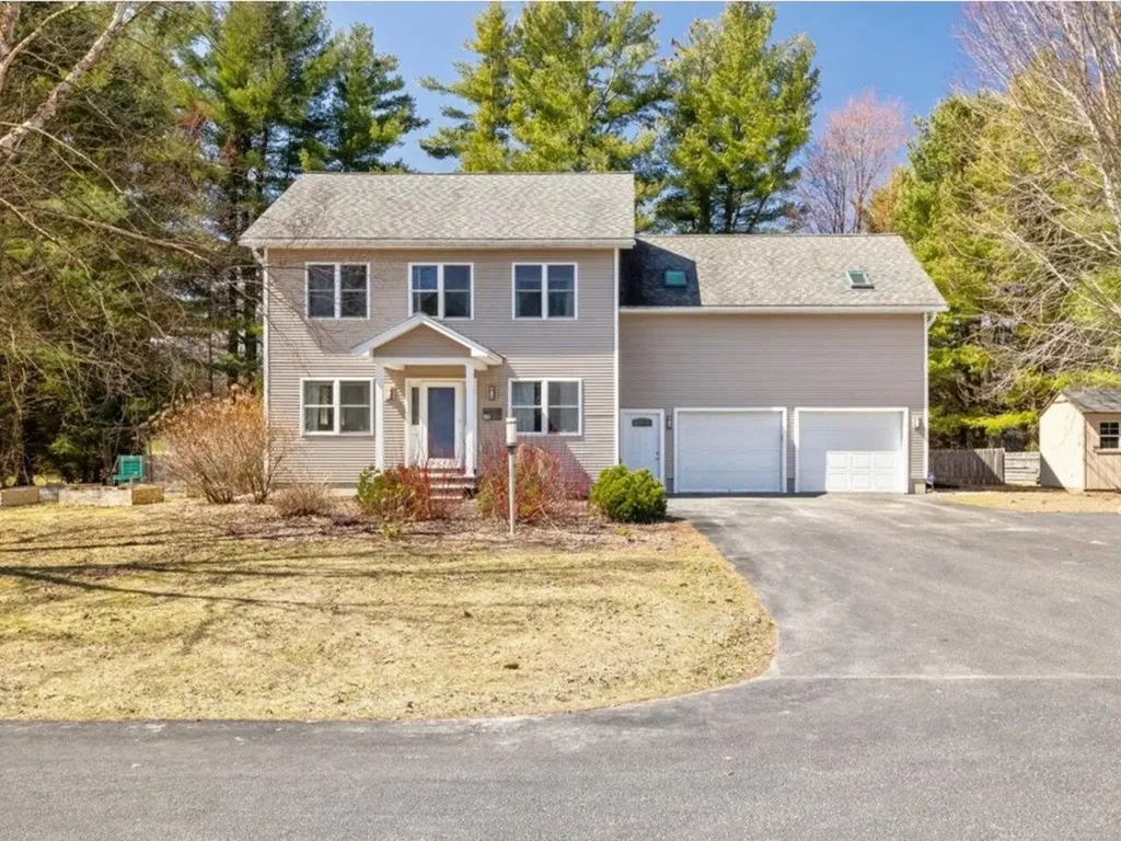 34 Blakewood Drive Georgia VT 05468