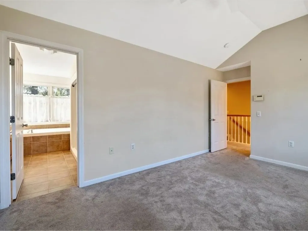 34 Blakewood Drive Georgia VT 05468