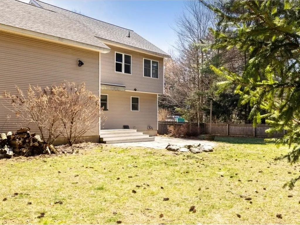 34 Blakewood Drive Georgia VT 05468