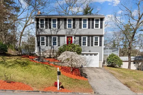3 Cliff Road Nashua NH 03062