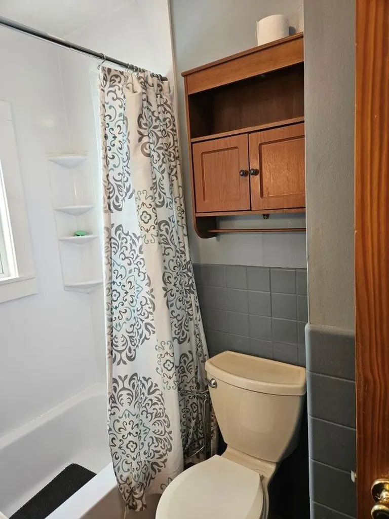 24 Leslie Avenue Claremont NH 03743