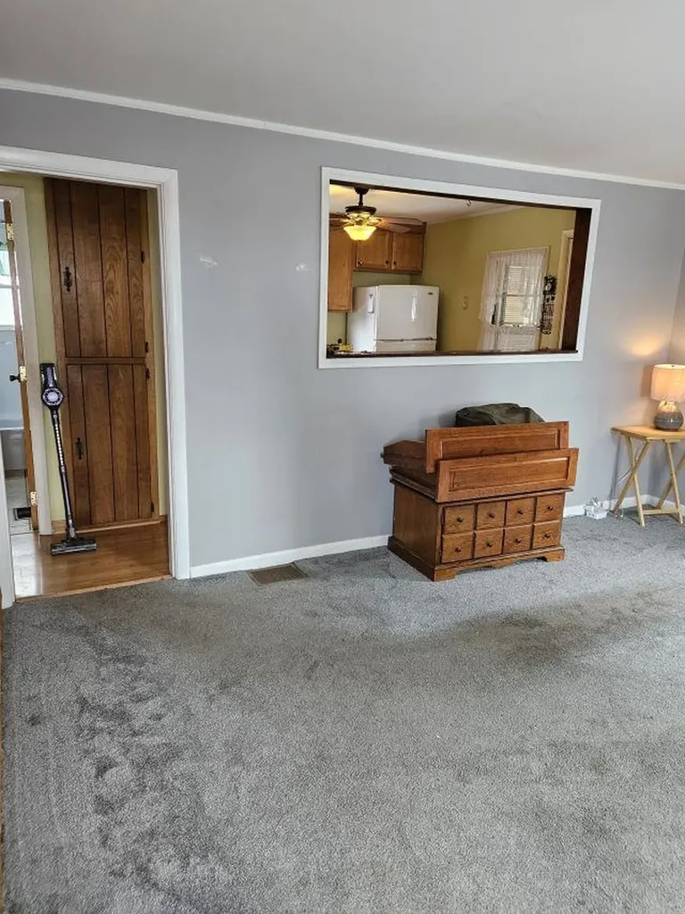 24 Leslie Avenue Claremont NH 03743