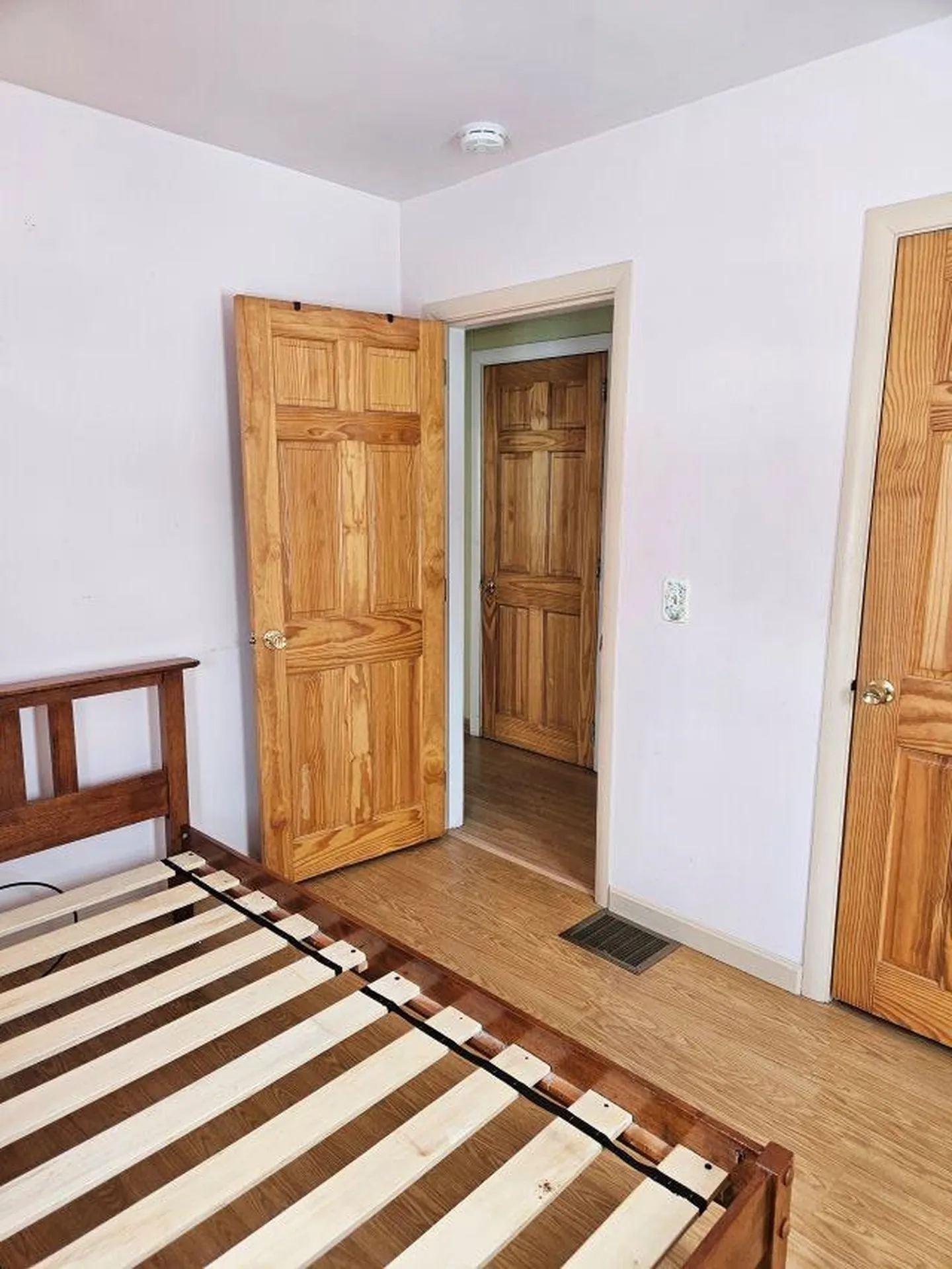 24 Leslie Avenue Claremont NH 03743