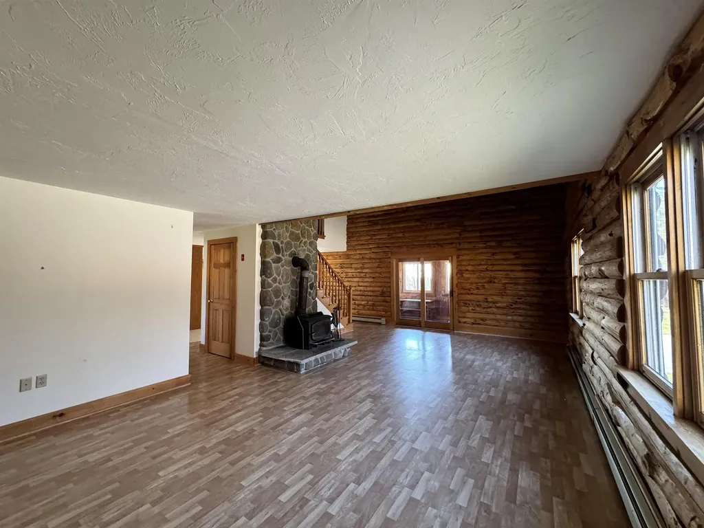 28 Sunset Hill Drive Canterbury NH 03224