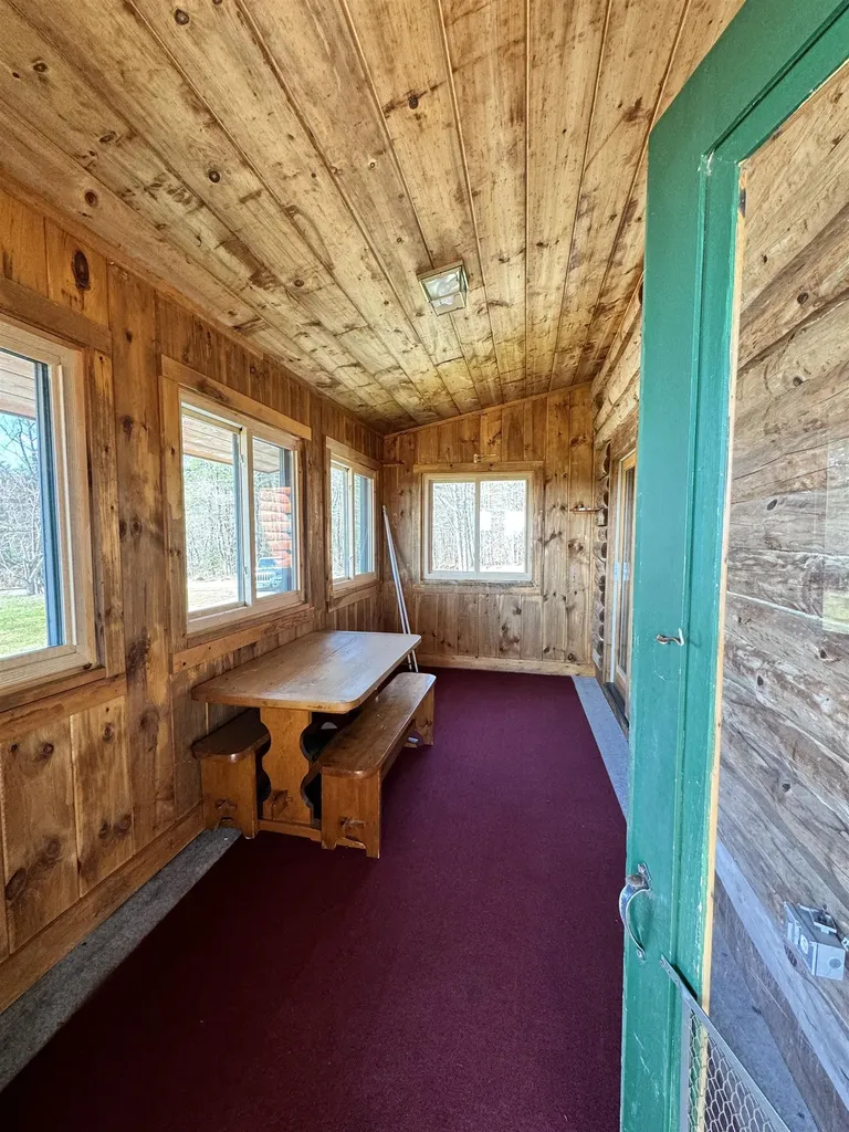 28 Sunset Hill Drive Canterbury NH 03224
