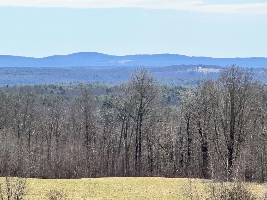 28 Sunset Hill Drive Canterbury NH 03224