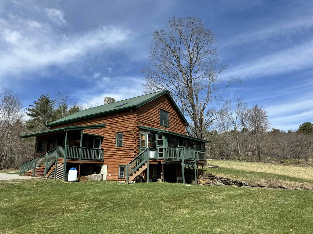 28 Sunset Hill Drive Canterbury NH 03224