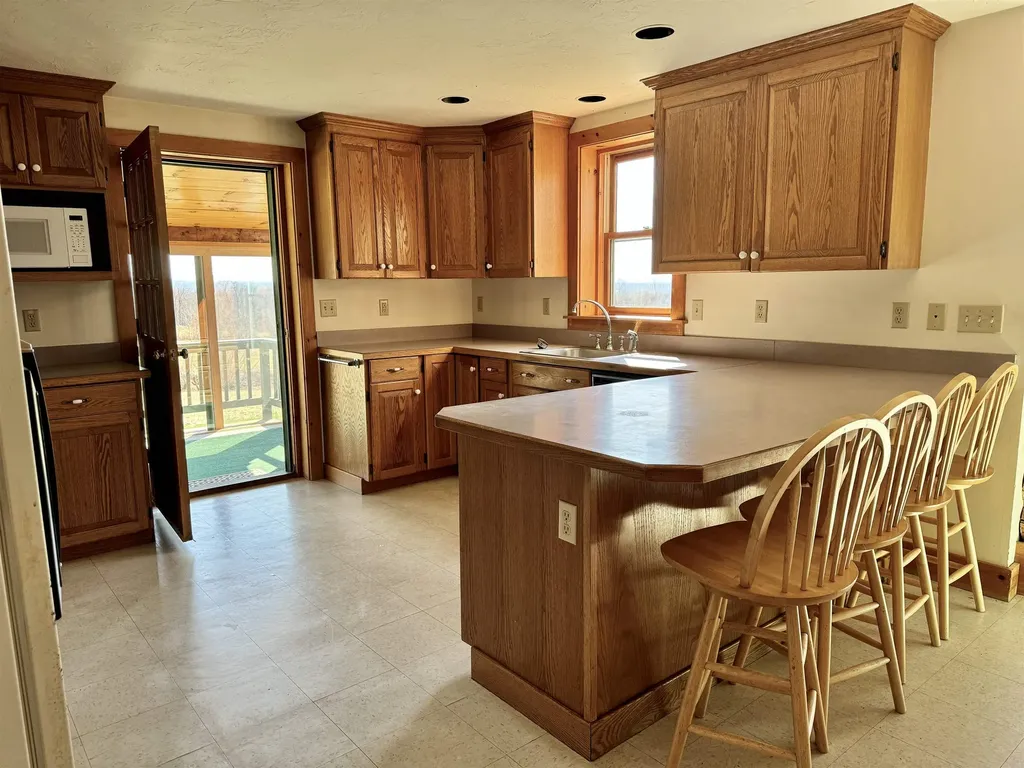 28 Sunset Hill Drive Canterbury NH 03224