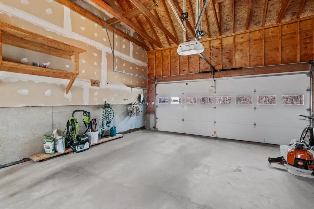 46 Elk Drive Bedford NH 03110