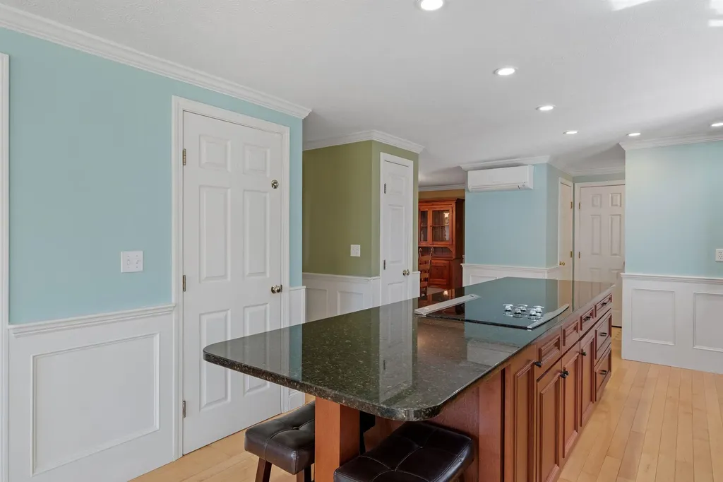 46 Elk Drive Bedford NH 03110