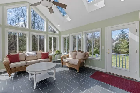 46 Elk Drive Bedford NH 03110