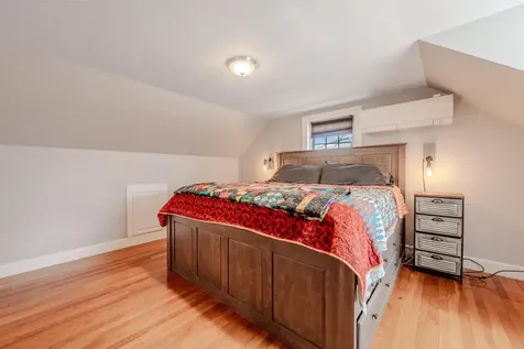 21 Fairmount Street Nashua NH 03064
