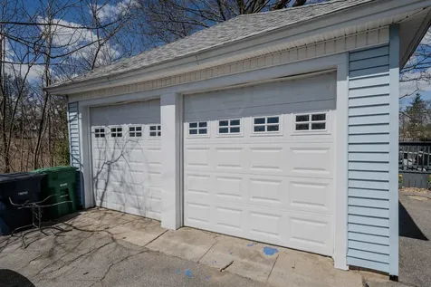21 Fairmount Street Nashua NH 03064