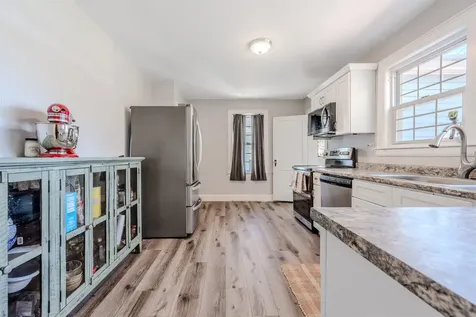 21 Fairmount Street Nashua NH 03064