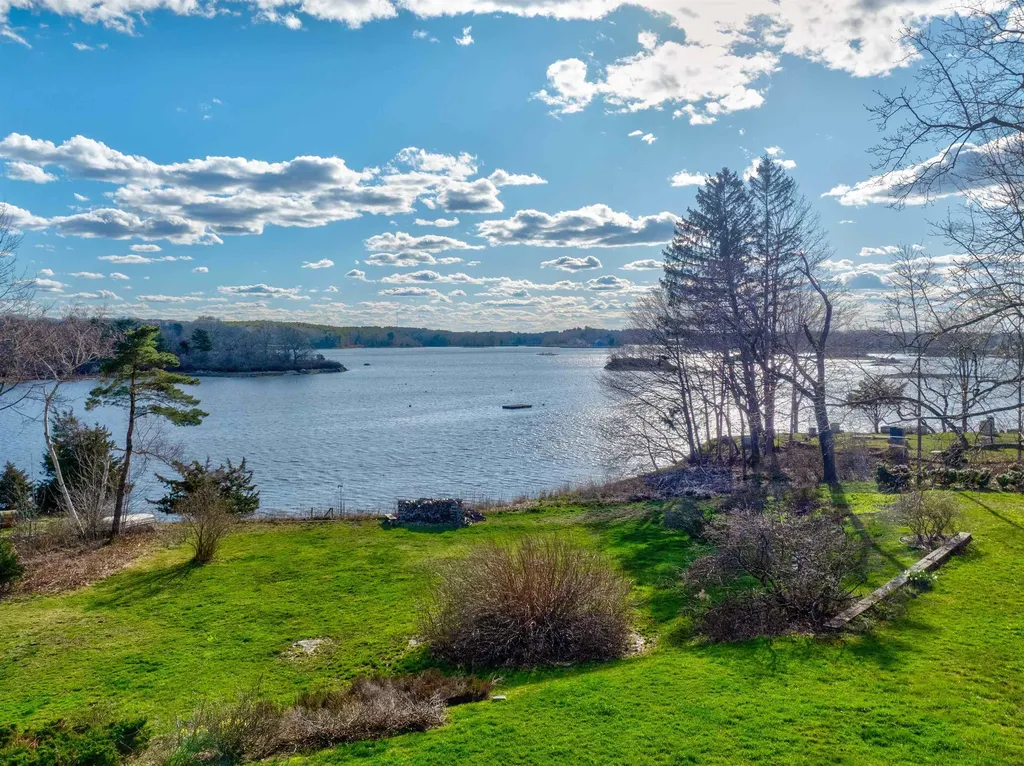 38 Laurel Lane New Castle NH 03854