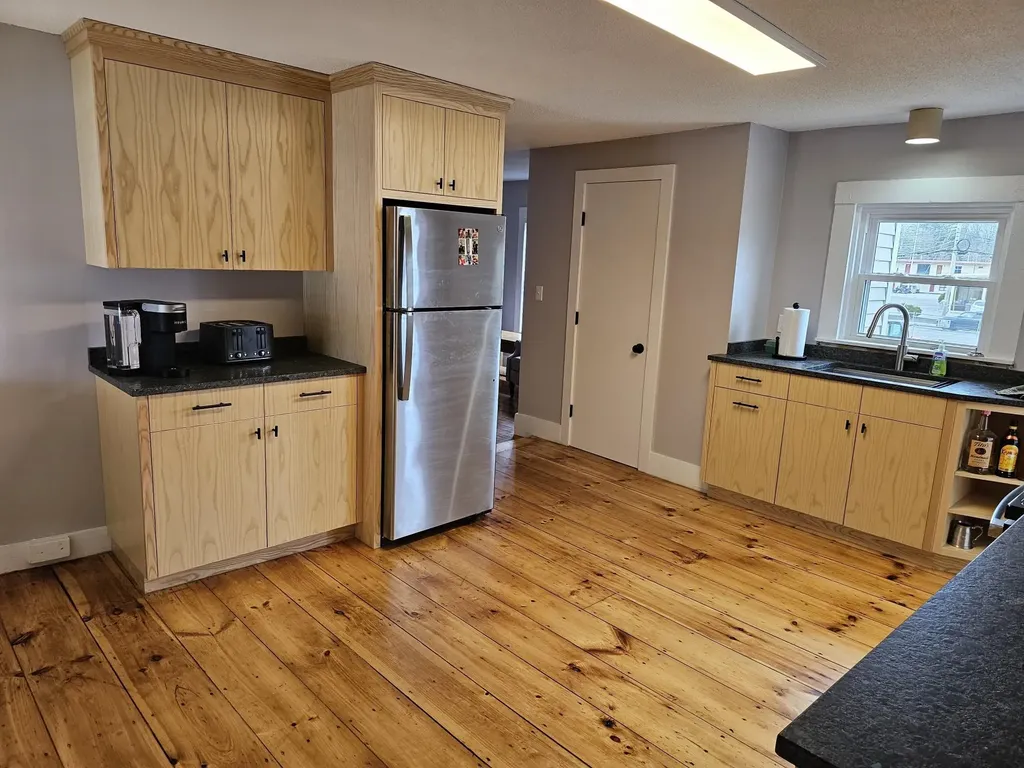 18 Pearl Street Keene NH 03431