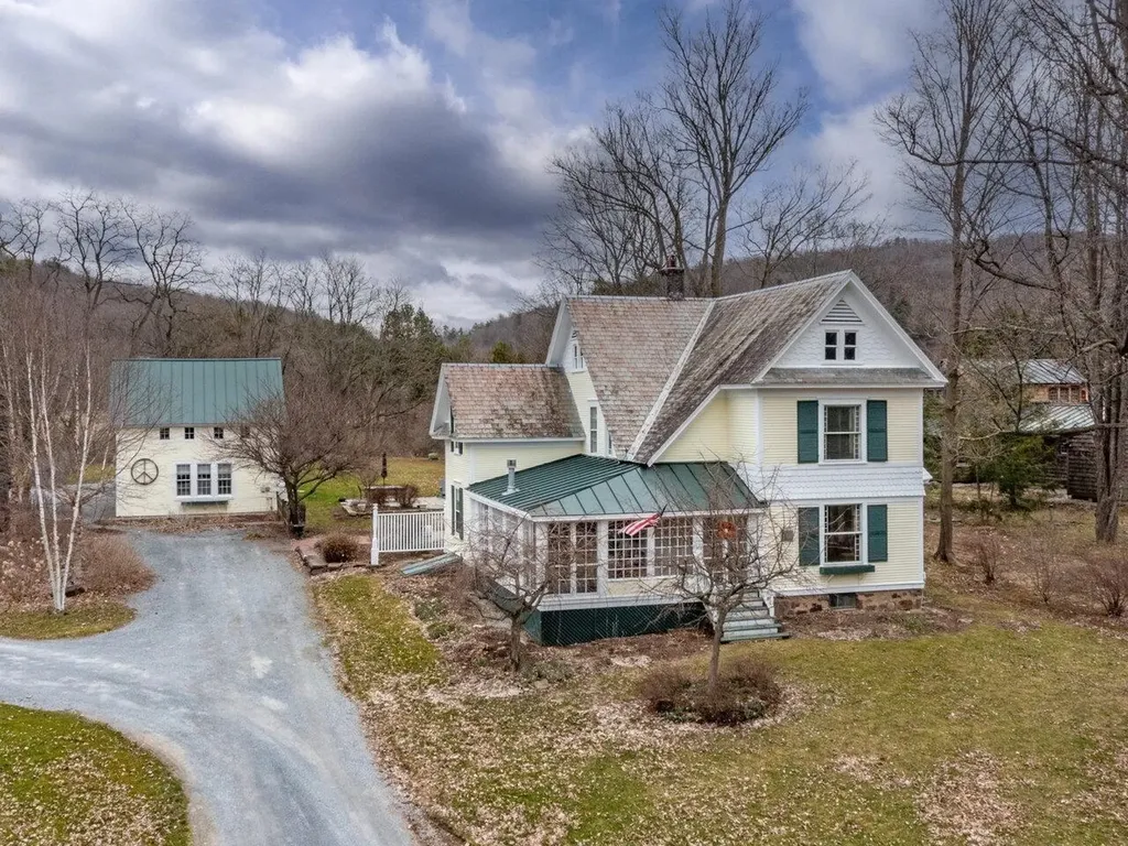 2583 Greenbush Road Charlotte VT 05445