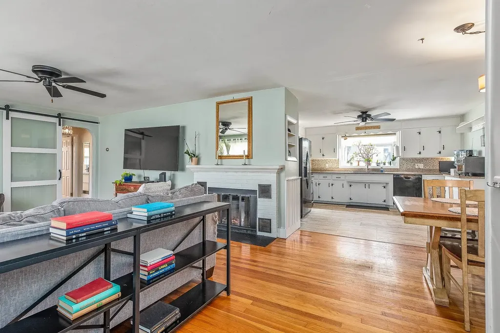 6 Homestead Circle Hampton NH 03842