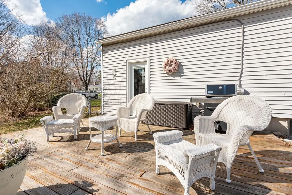 6 Homestead Circle Hampton NH 03842