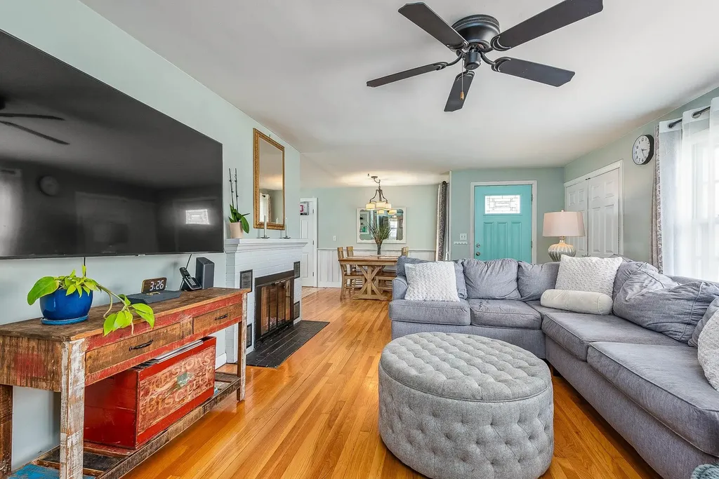 6 Homestead Circle Hampton NH 03842