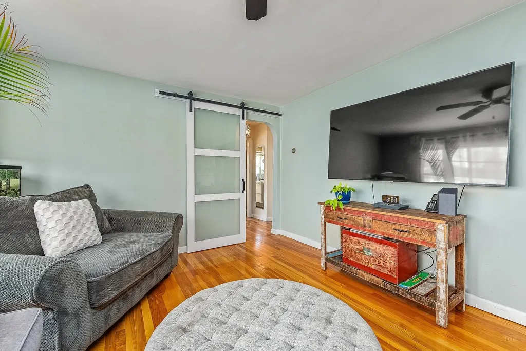 6 Homestead Circle Hampton NH 03842