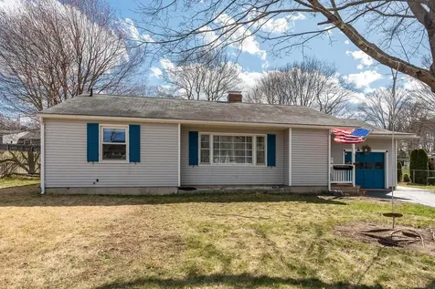 6 Homestead Circle Hampton NH 03842
