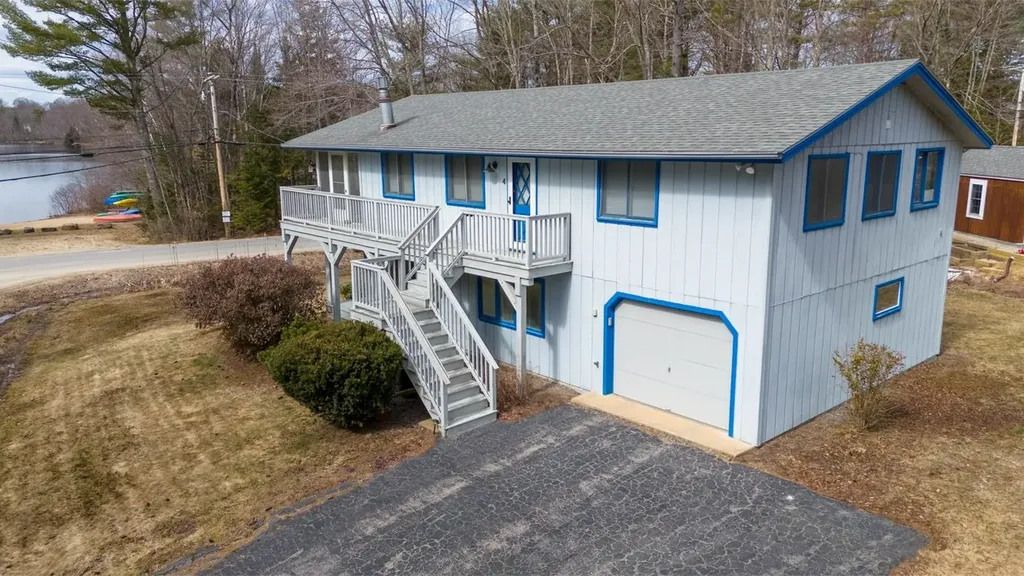 4 N. Shore Drive Barnstead NH 03225