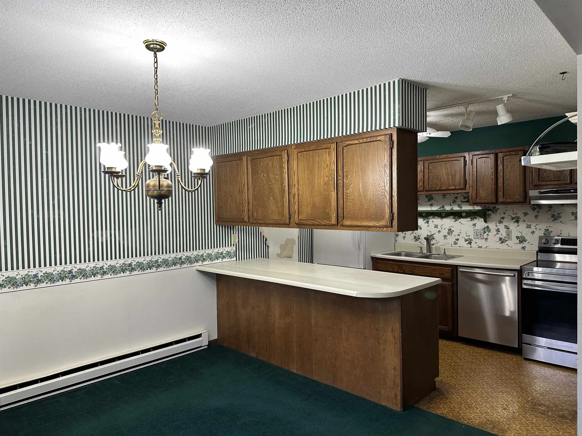 19 Twin Oaks Terrace South Burlington VT 05403