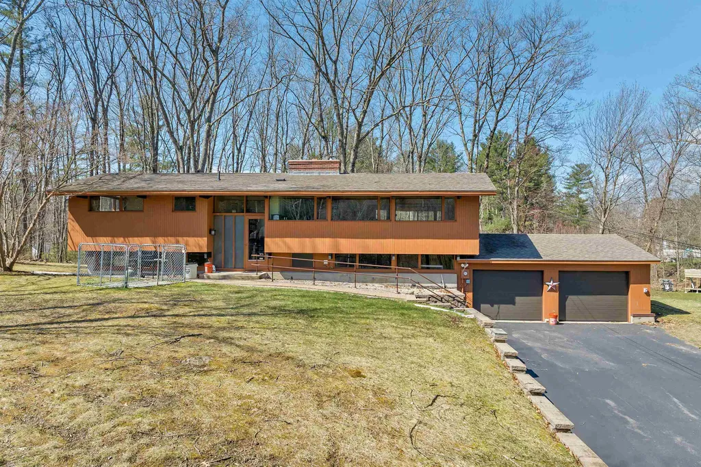 5 Acropolis Avenue Londonderry NH 03053