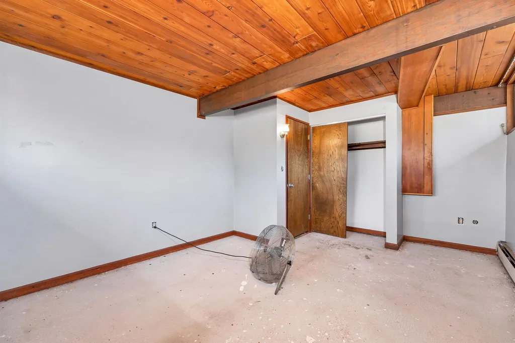 5 Acropolis Avenue Londonderry NH 03053