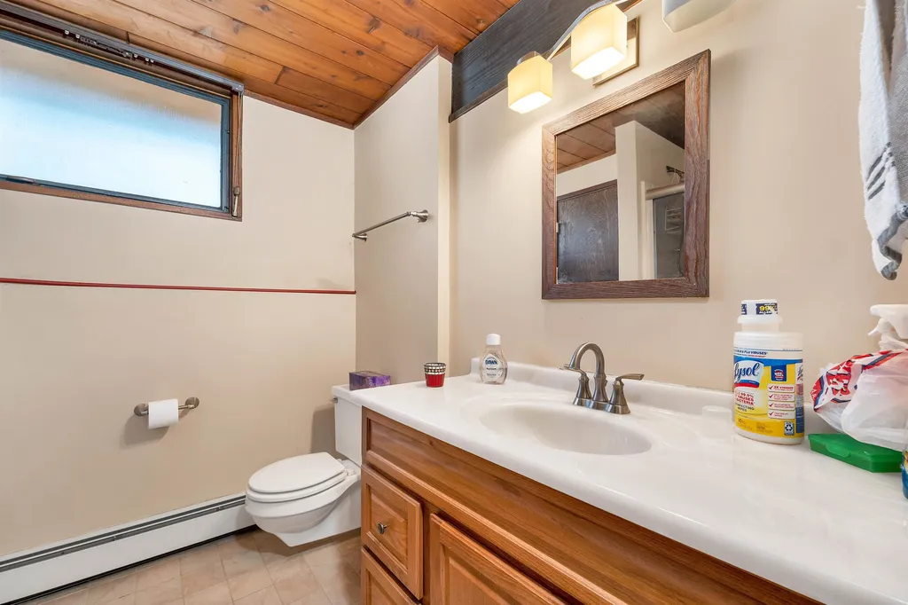 5 Acropolis Avenue Londonderry NH 03053