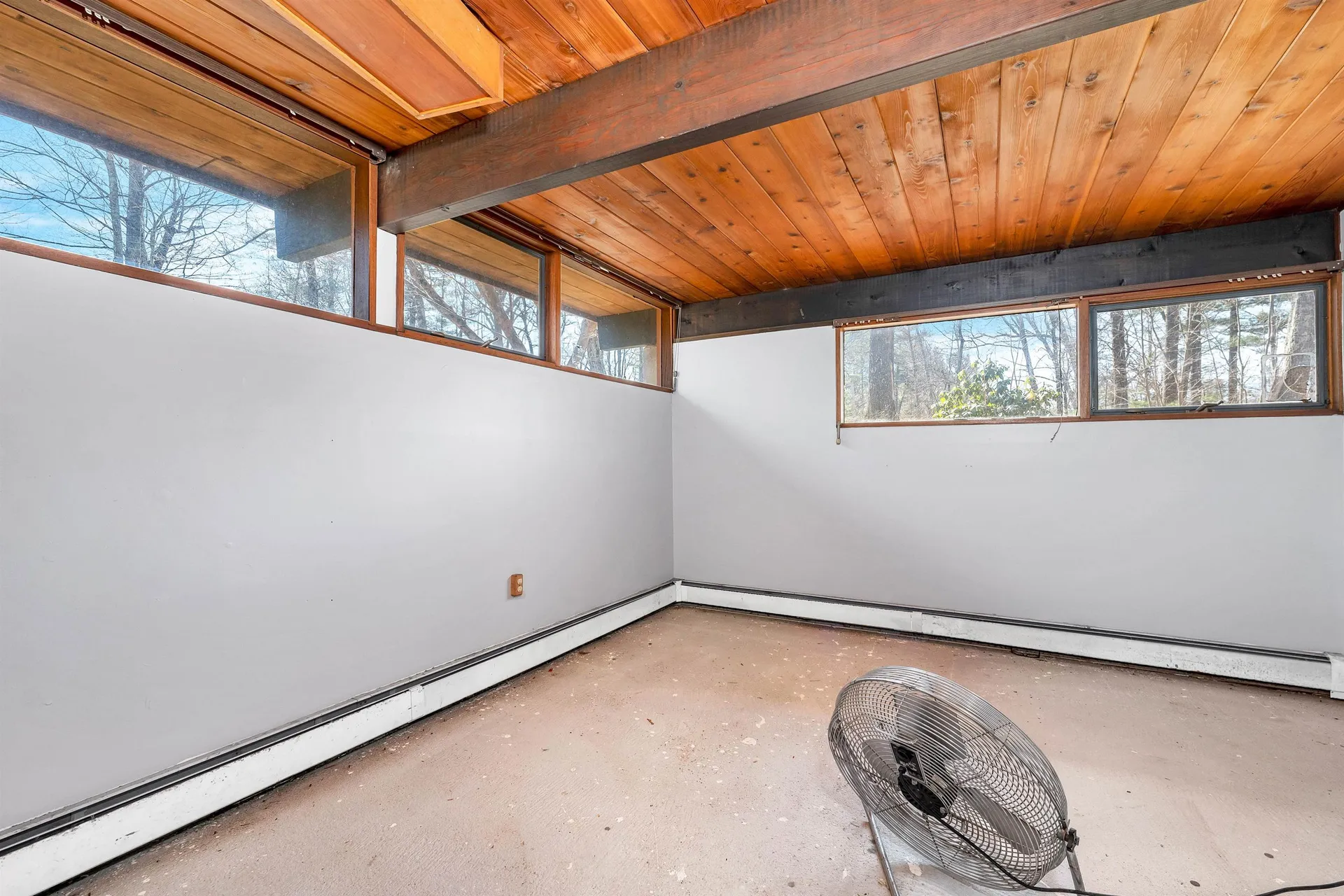 5 Acropolis Avenue Londonderry NH 03053