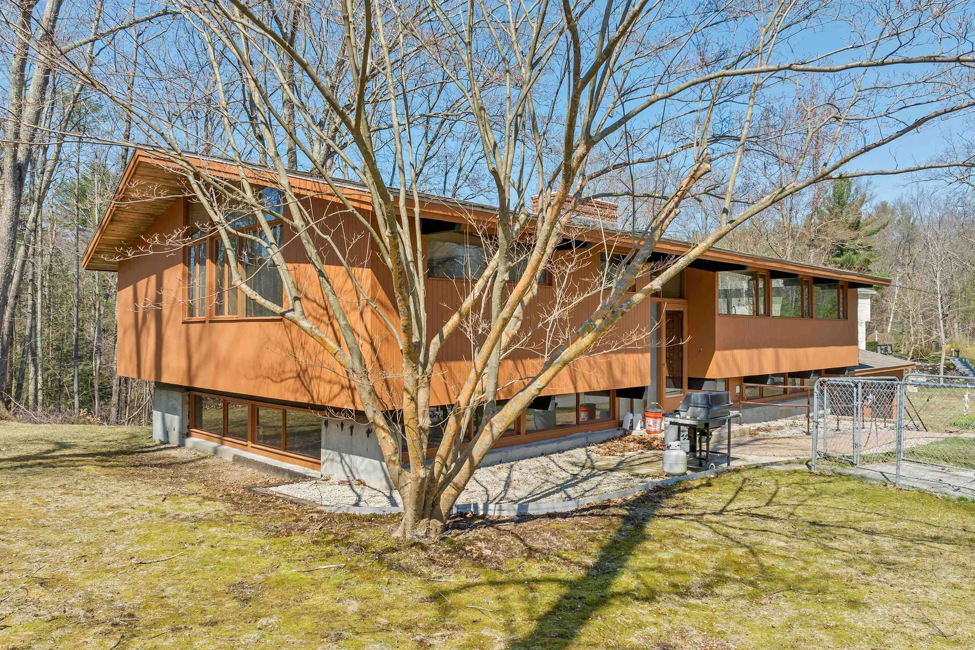 5 Acropolis Avenue Londonderry NH 03053