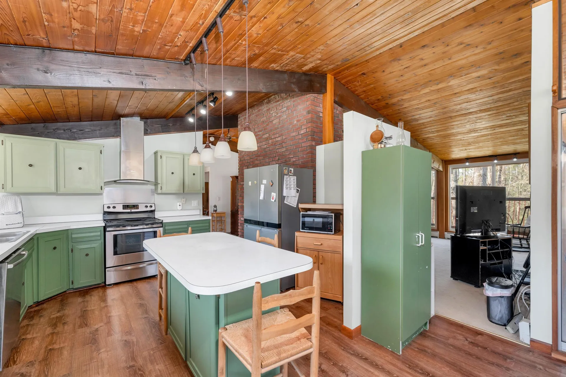 5 Acropolis Avenue Londonderry NH 03053