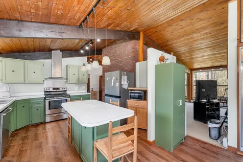 5 Acropolis Avenue Londonderry NH 03053