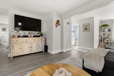 157 Exeter Road Newmarket NH 03857