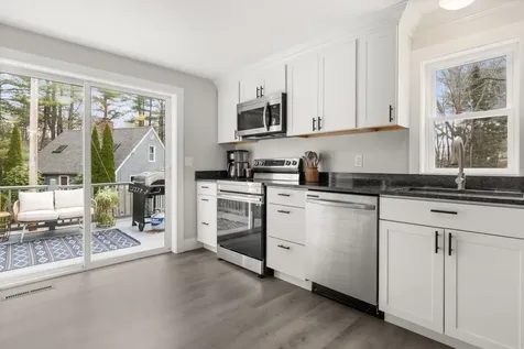 157 Exeter Road Newmarket NH 03857