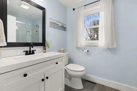 157 Exeter Road Newmarket NH 03857