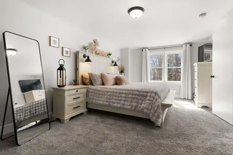 157 Exeter Road Newmarket NH 03857
